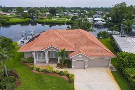 52 Windsor Dr Englewood, FL 34223