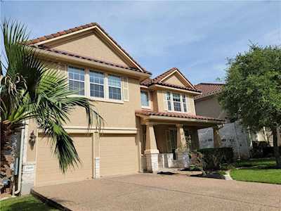 15605 Interlachen DR Austin, TX 78717