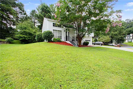 11205 Bramshill Dr Alpharetta, GA 30022