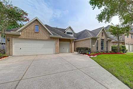 927 Almond Pointe League City, TX 77573