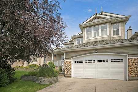 26 Chapala Crescent SE Calgary, AB T2X 3M4