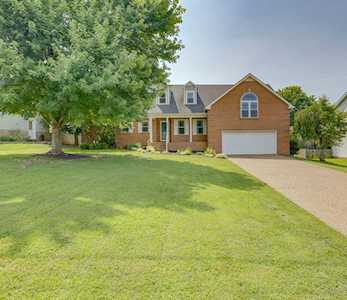 3013 Iroquois Dr Thompsons Station, TN 37179
