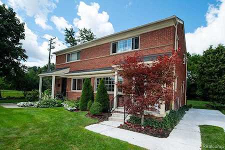 2505 Oliver Rd Royal Oak, MI 48073