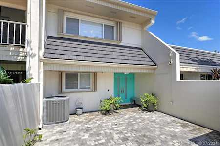 8225 SW 81st Ct #8225 Miami, FL 33143