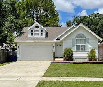 306 Oakwood Blvd Oldsmar, FL 34677