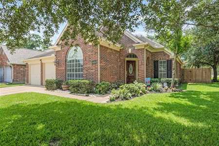 14159 Faulkey Gully Houston, TX 77070