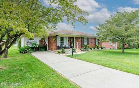 8010 White Cedar Dr Louisville, KY 40219