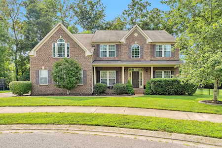 111 Sophie Ct Hendersonville, TN 37075