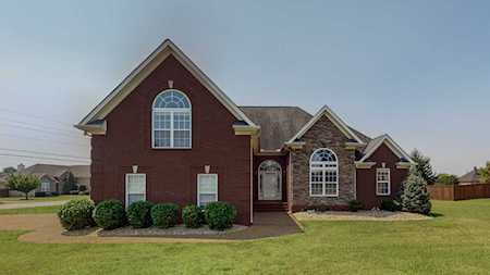 110 Stonefield Dr Mount Juliet, TN 37122