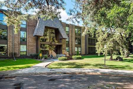 6105 Lincoln Drive #141 Edina, MN 55436