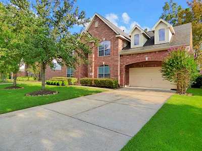 12214 Fall River Pass Ln Humble, TX 77346