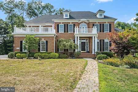 16723 Chestnut Overlook Dr Purcellville, VA 20132