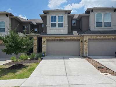 417 Epiphany LN Pflugerville, TX 78660