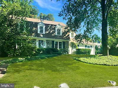 7808 Mary Cassatt Dr Rockville, MD 20854