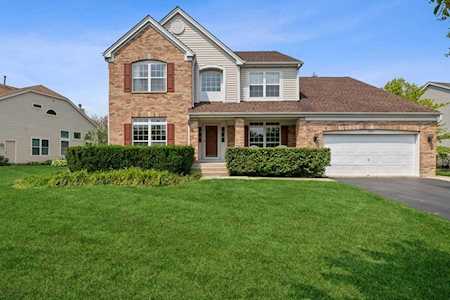 1016 Ravinia Dr Gurnee, IL 60031