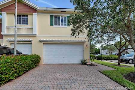 7703 Deercreek Ct #1 Davie, FL 33328