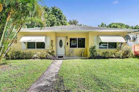 845 NW 132nd St North Miami, FL 33168