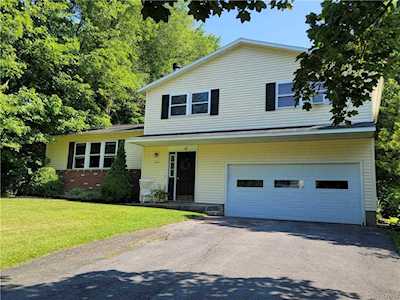 2243 Mott Rd Lysander, NY 13027