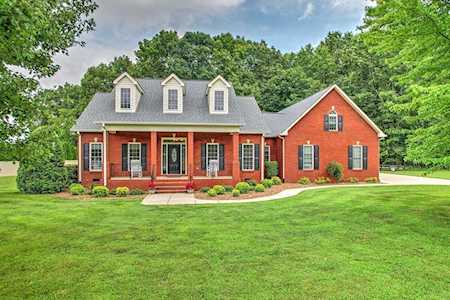 273 Spirit Cir Manchester, TN 37355