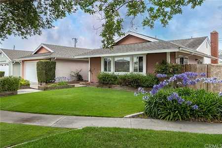17732 Baxter Circle Huntington Beach, CA 92647