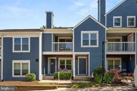 5835 Orchard Hill Ln Clifton, VA 20124