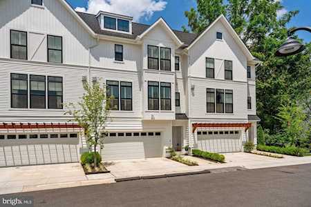 2663 Mccomas Ave Kensington, MD 20895