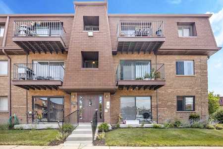 706 Cobblestone Circle #C Glenview, IL 60025