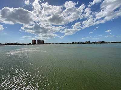 108 Wall St Redington Shores, FL 33708