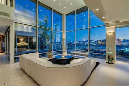 3111 Bel Air Dr #PH28C Las Vegas, NV 89109