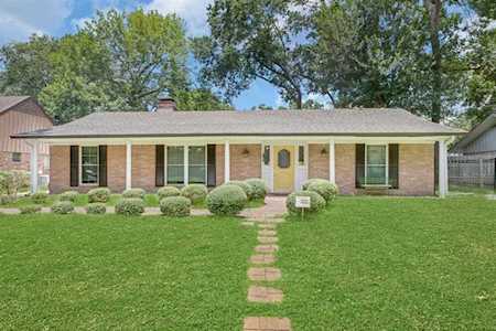 10166 Hanka Dr Houston, TX 77043