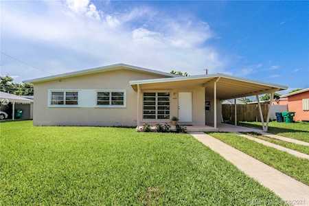 12620 SW 185th Ter Miami, FL 33177