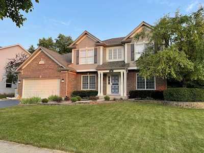 608 Hammer Ln North Aurora, IL 60542