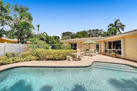 2708 NE 21st Court Fort Lauderdale, FL 33305