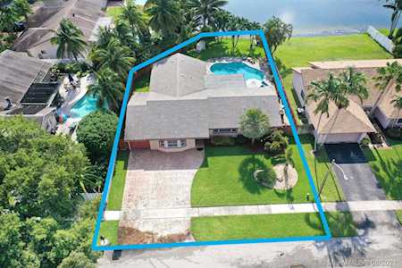 2771 SW 81st Way Davie, FL 33328