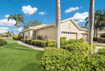 8123 Victoria Falls CIRCLE Sarasota, FL 34243