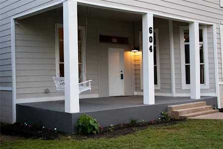 604 W Owings Street W Denison, TX 75020