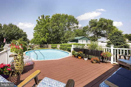 348 Upperlanding Rd Baltimore, MD 21221