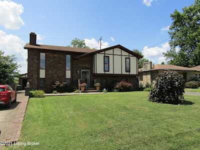 1836 Nobel Pl Louisville, KY 40216