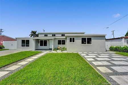 3071 NW 186th Ter Miami Gardens, FL 33056