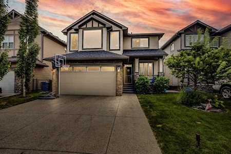 1814 Baywater St SW Airdrie, AB T4B 0A8