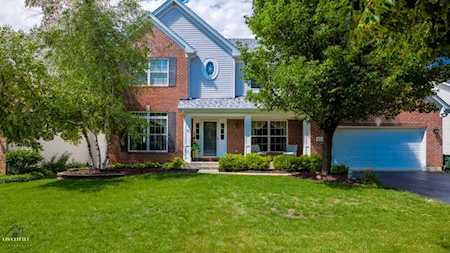 685 Manhattan Circle Oswego, IL 60543