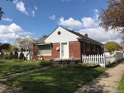 8315 Dale St Dearborn Heights, MI 48127