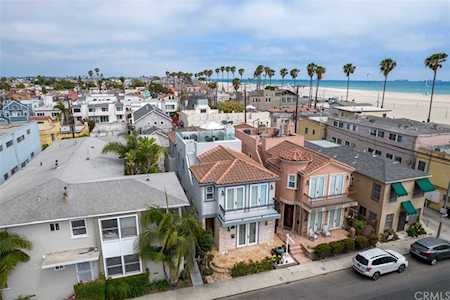 32 Nieto Ave. Long Beach, CA 90803