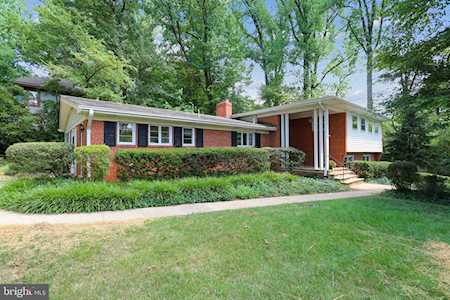 10019 Cedar Ln Kensington, MD 20895
