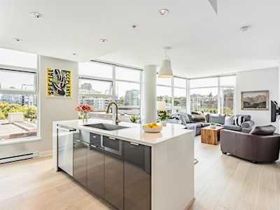 1777 W 7th Avenue #809 Vancouver, BC V6J 0E5