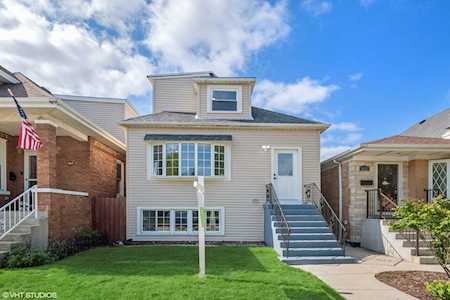 5823 W Ainslie St Chicago, IL 60630