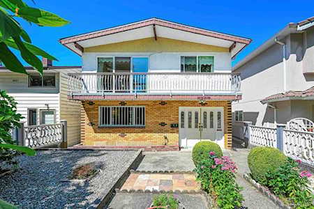 3069 E 25th Avenue Vancouver, BC V5R 1J3