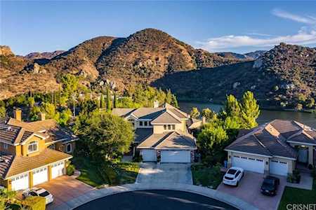 930 Ravensbury St Lake Sherwood, CA 91361