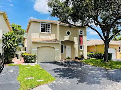 11858 NW 13th St Pembroke Pines, FL 33026