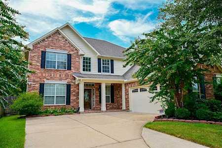 206 Trillium Dr Sugar Land, TX 77479